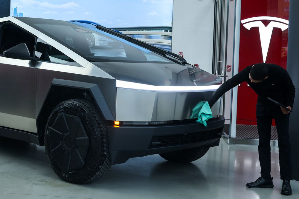 tesla cybertruck.jpg