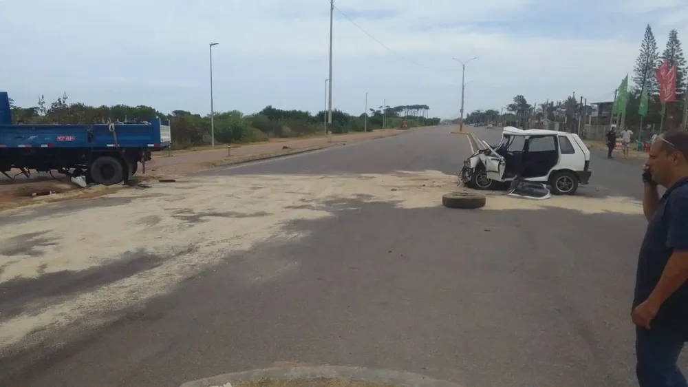 Así quedó el vehículo en el que viajaba la víctima.