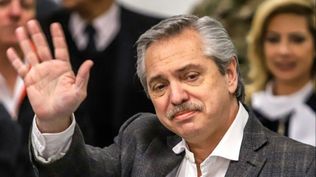 Fernández presentó un escrito en Comodoro Py.