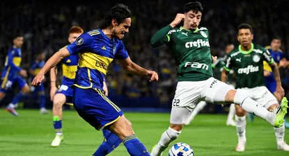 Edinson Cavani y Joaquín Piquerez durante el partido de este jueves
