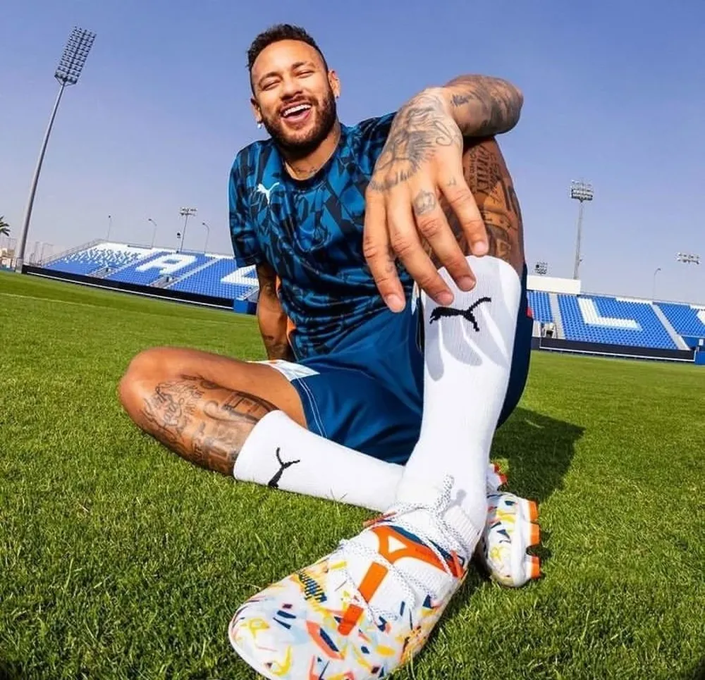 Neymar en la cancha de Al Hilal