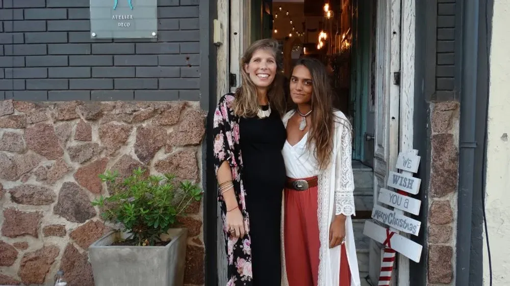 Martina Dugonjic y Josefina Olazabal