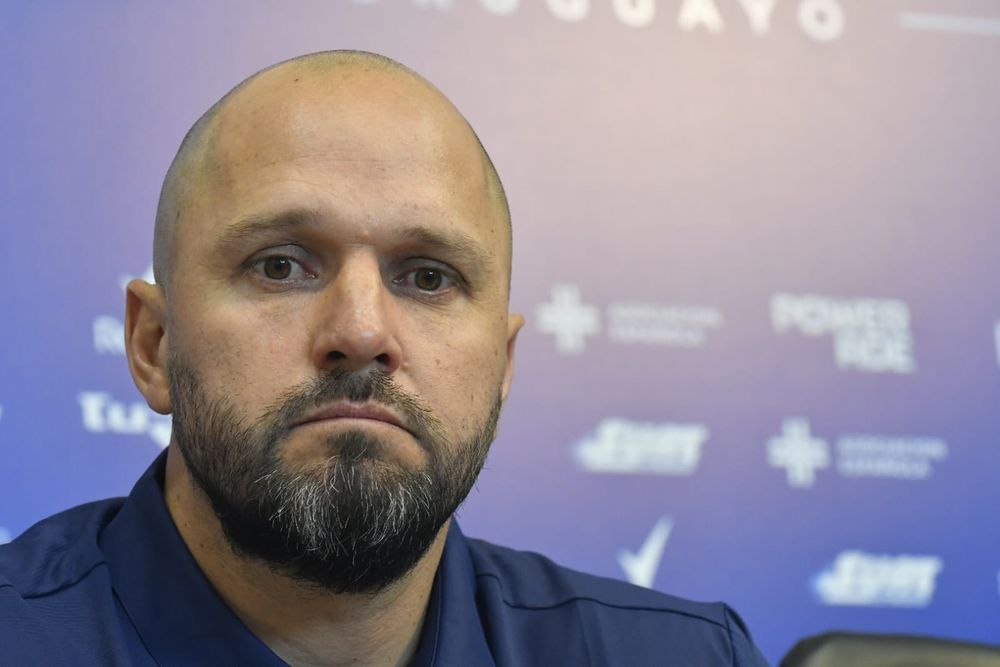 Jadson Viera en la presentación como nuevo técnico de Nacional