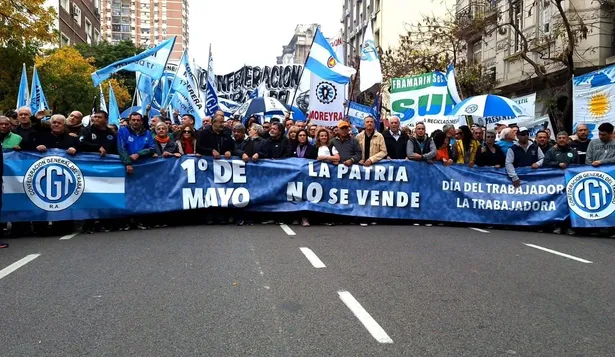 Los sindicatos buscan romper el techo de las paritarias. La CGT por ahora gurada silencio.&nbsp;