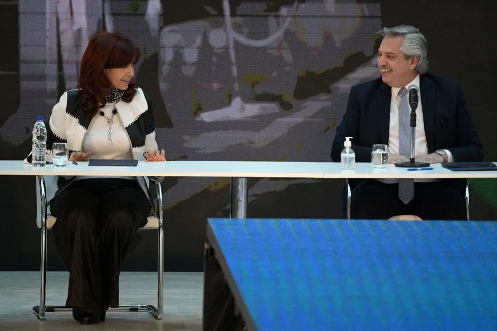 La vicepresidenta argentina, Cristina Fernández de Kirchner, junto al presidente Alberto Fernández