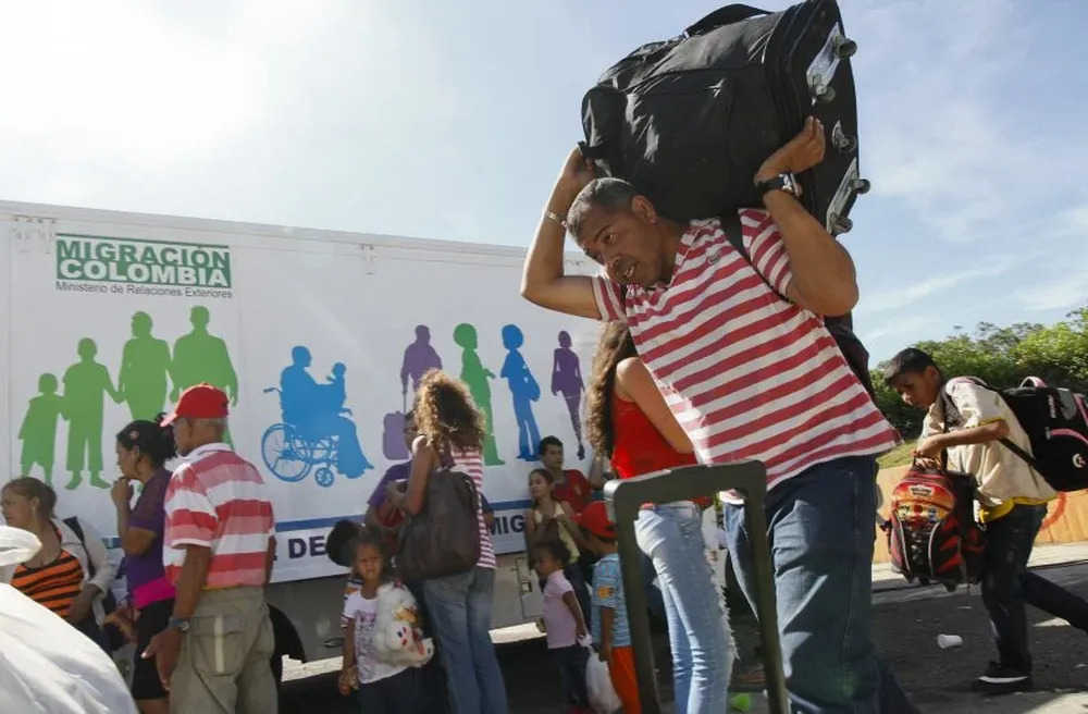 Unos 1.100 colombianos han debido retornar obligados desde Venezuela