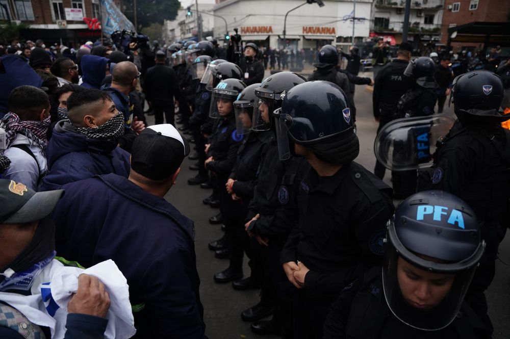 Tensión con piqueteros cerca de la Quinta Presidencial de Olivos
