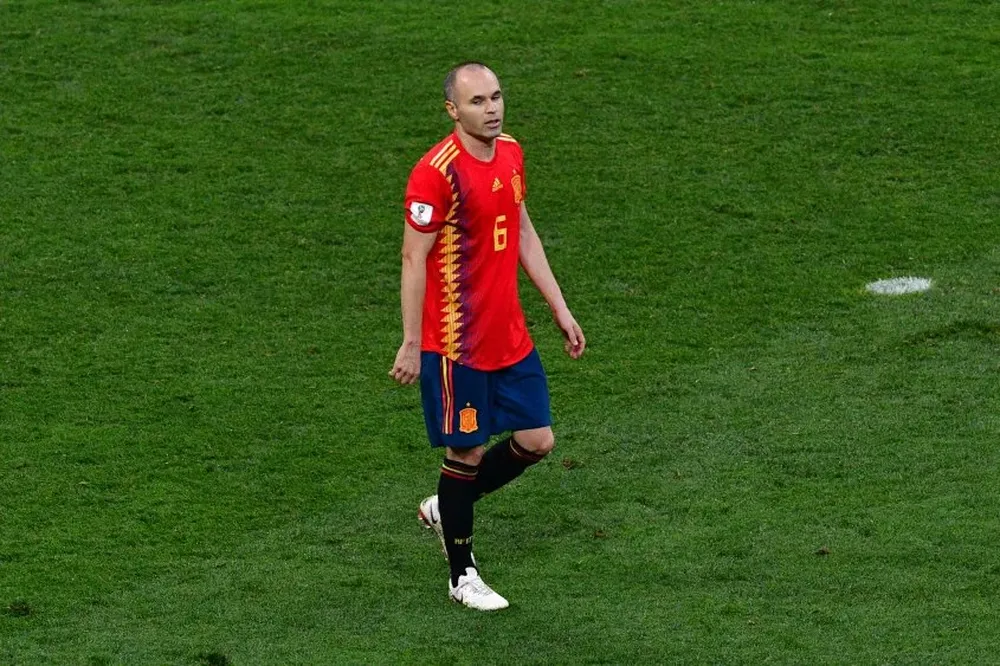 Iniesta en su último partido con la Roja