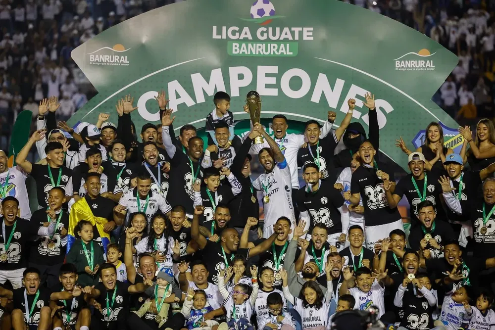 El festejo de Comunicaciones