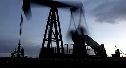 AIE rebaja su previsión de consumo de petróleo por la crisis