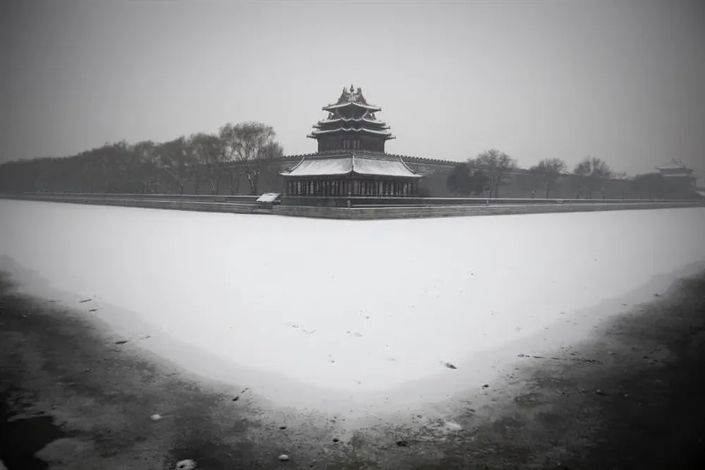 Lejos de la tranquilidad de la Ciudad Prohibida, las metrópolis ven caos por el fin del calendario Maya