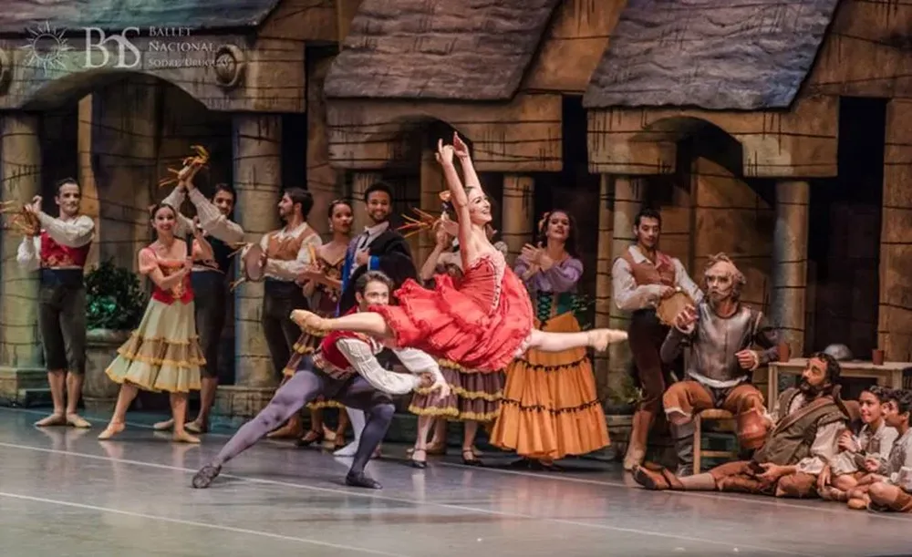 Paula Penachio en El Quijote con el Ballet Nacional del Sodre. 
