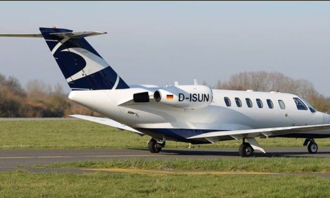 Darwin Núñez ya arribó en este avión a Alemania para realizarse los exámenes médicos con el que será su nuevo club, Al-Hilal