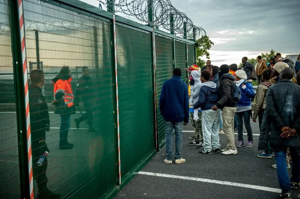 Calais, en el norte de Francia, es la nueva frontera sangrienta de Europa.