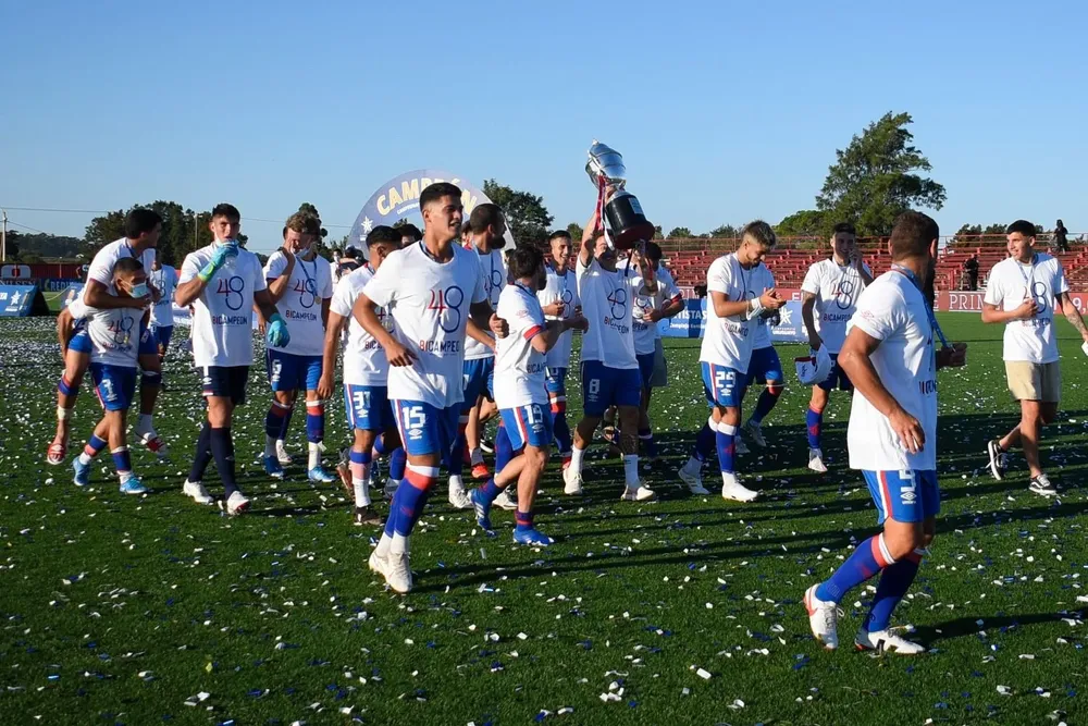 El 7 de abril Nacional le ganó 1-0 a Rentistas en el Complejo de los rojos y fue campeón Uruguayo