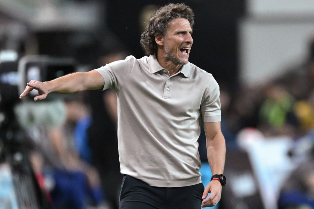 Diego Forlán en la victoria de Uruguay ante Corea del Sur