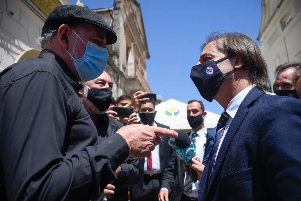 El dúo Larbanois- Carrero coincidió con Lacalle Pou en la asunción del intendente Orsi