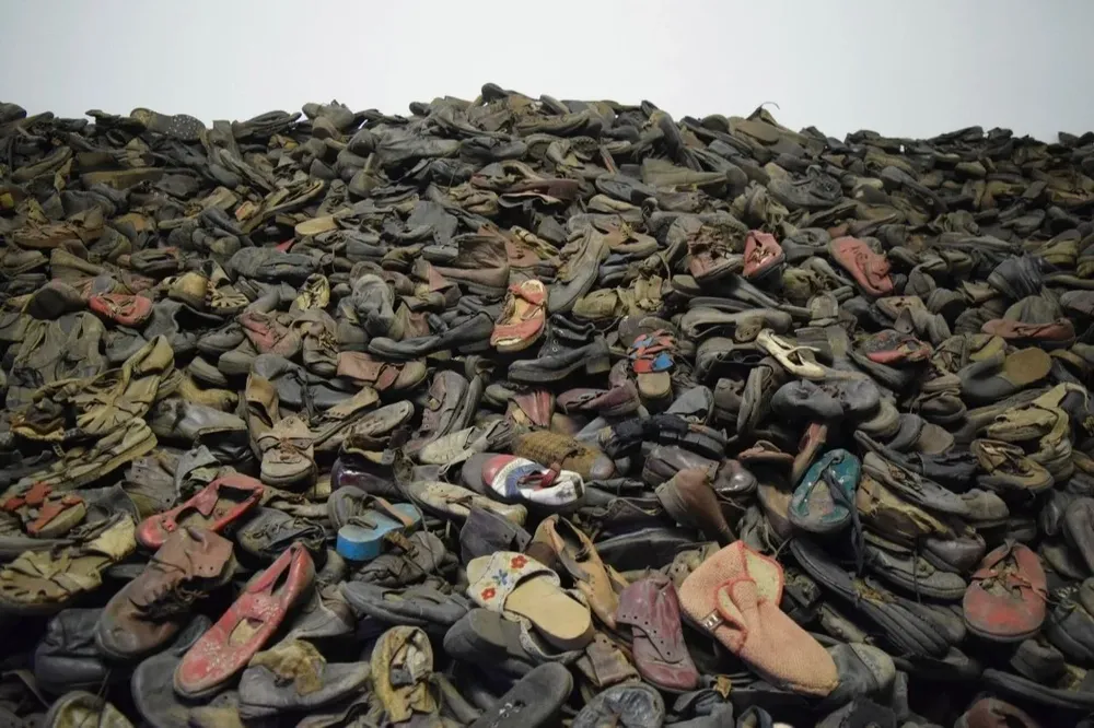 Objetos robados por los nazis a los prisioneros judíos.