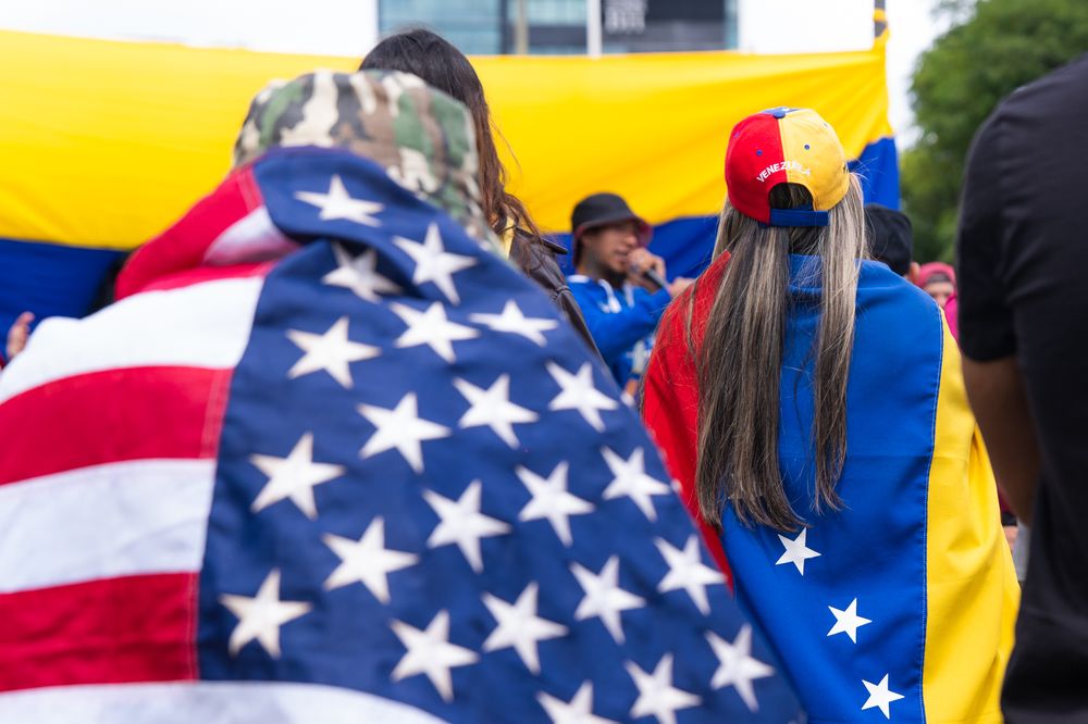Manifestación de venezolanos en Uruguay, tras el derrocamiento de Nicolás Maduro