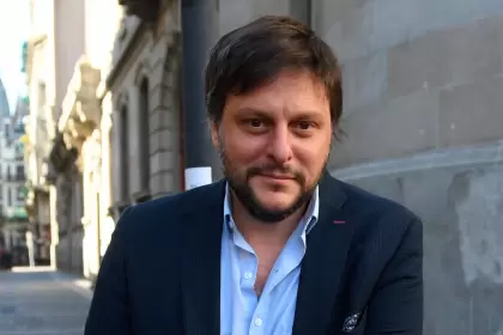 Leandro Santoro lidera la mayoría de los sondeos de opinión de cara a las elecciones porteñas del domingo.&nbsp;