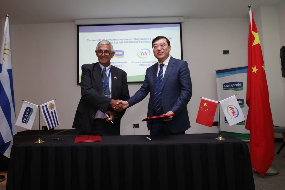 Conaprole y Yili estecharon aún más su vínculo: firma del convenio a cargo de Gabriel Fernández y Pan Gang.