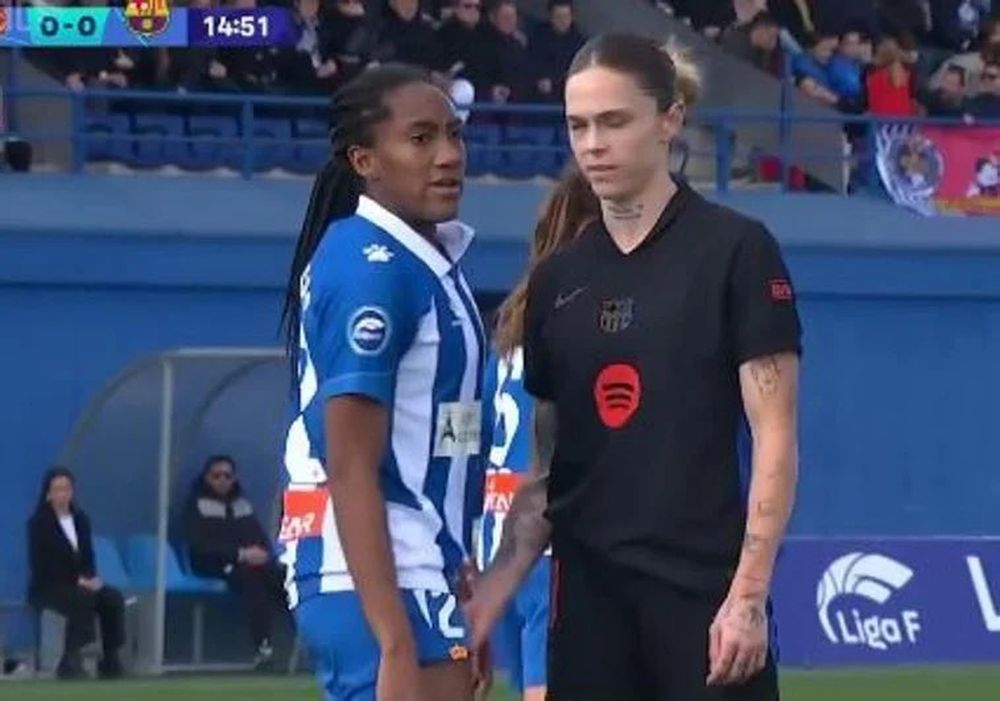 La polémica jugada de Mapi León.