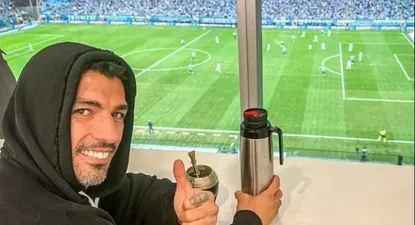 Luis Suárez en el palco del Arena do Gremio