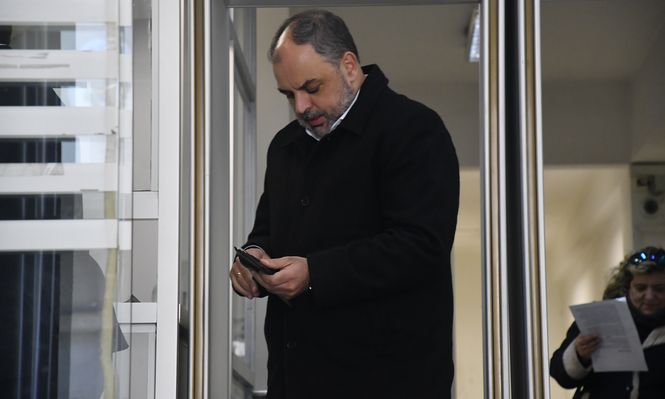 Imputaron a Charles Carrera por fraude, falsificación ideológica y utilización indebida de información privilegiada