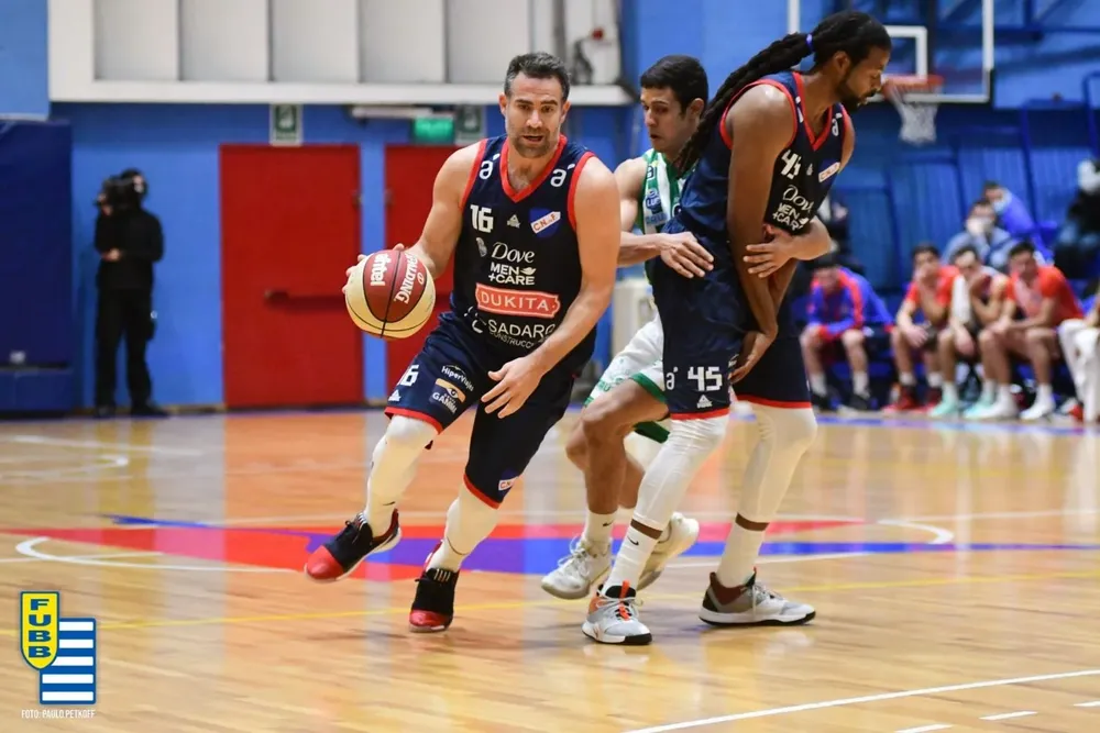 Morrison cortina, Cabezas se escabulle