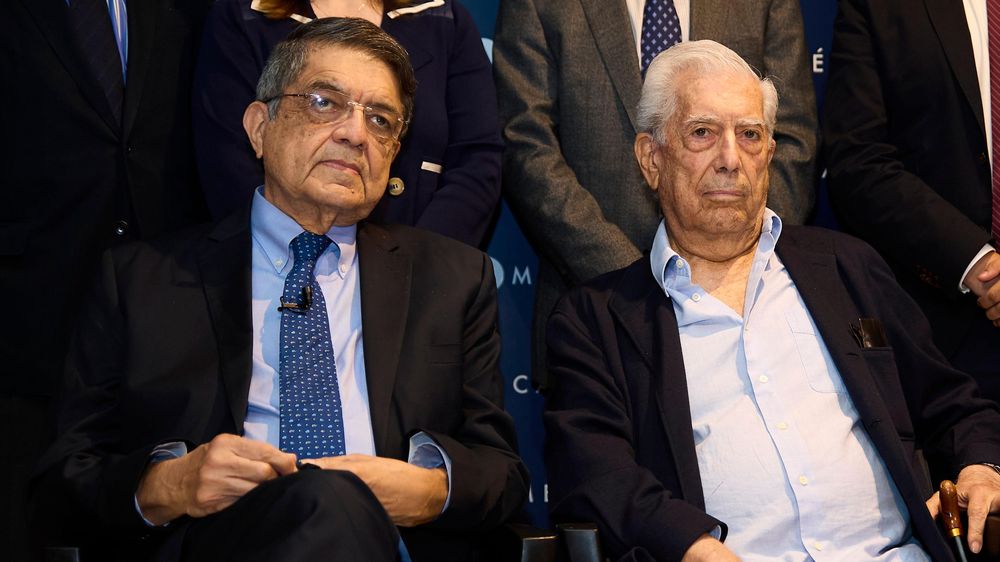 Ramírez y Vargas Llosa compartieron su pasión por la literatura y la política.