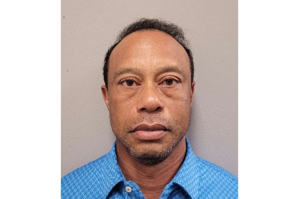 La foto del expediente de Tiger Woods tras su accidente