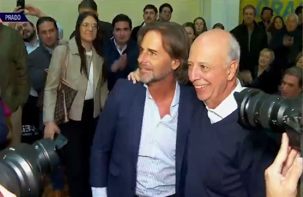 Luis Lacalle Pou y Javier García en acto del Espacio 40