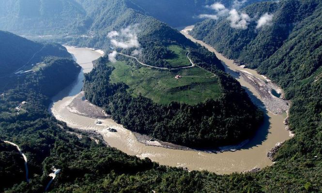El río Yarlung Tsangpó atraviesa la meseta tibetana.