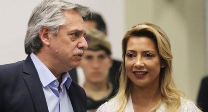 Aunque nunca confirmaron su separación, Fabiola Yáñez se mudó a Madrid y el expresidente regresó a Buenos Aires a comienzos del año.