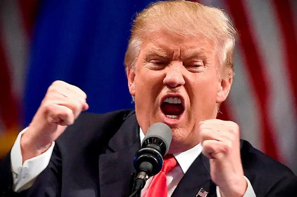 Trump se metió en medio de las negociaciones que aún tenían algo de tiempo antes de que la pausa de 90 días concluyera. No van a ningún lado, escribió en las redes. Parecía claramente irritado por la propuesta europea que no recogió algunos de los puntos centrales que Washington sutilmente había sugerido para poder cerrar un acuerdo.&nbsp;