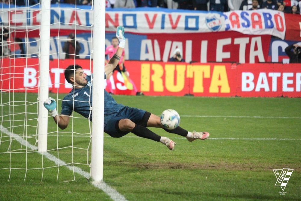 Darío Denis fue la gran figura de Cerro ante Nacional