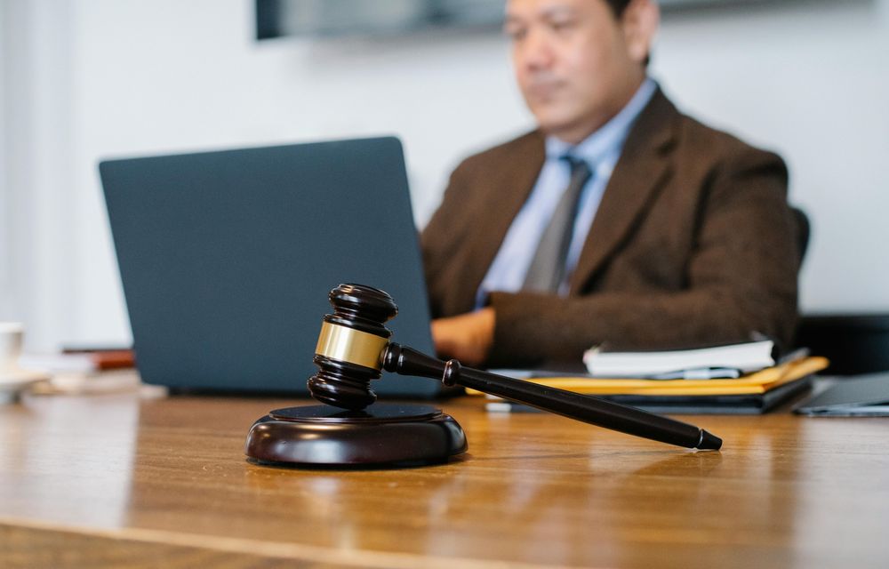 El proceso de validación en Estados Unidos varía según la carrera y el estado donde se desea ejercer.