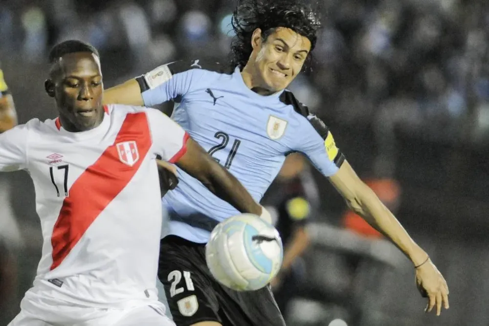 Luis Advíncula y Edinson Cavani, Eliminatorias para Rusia 2018