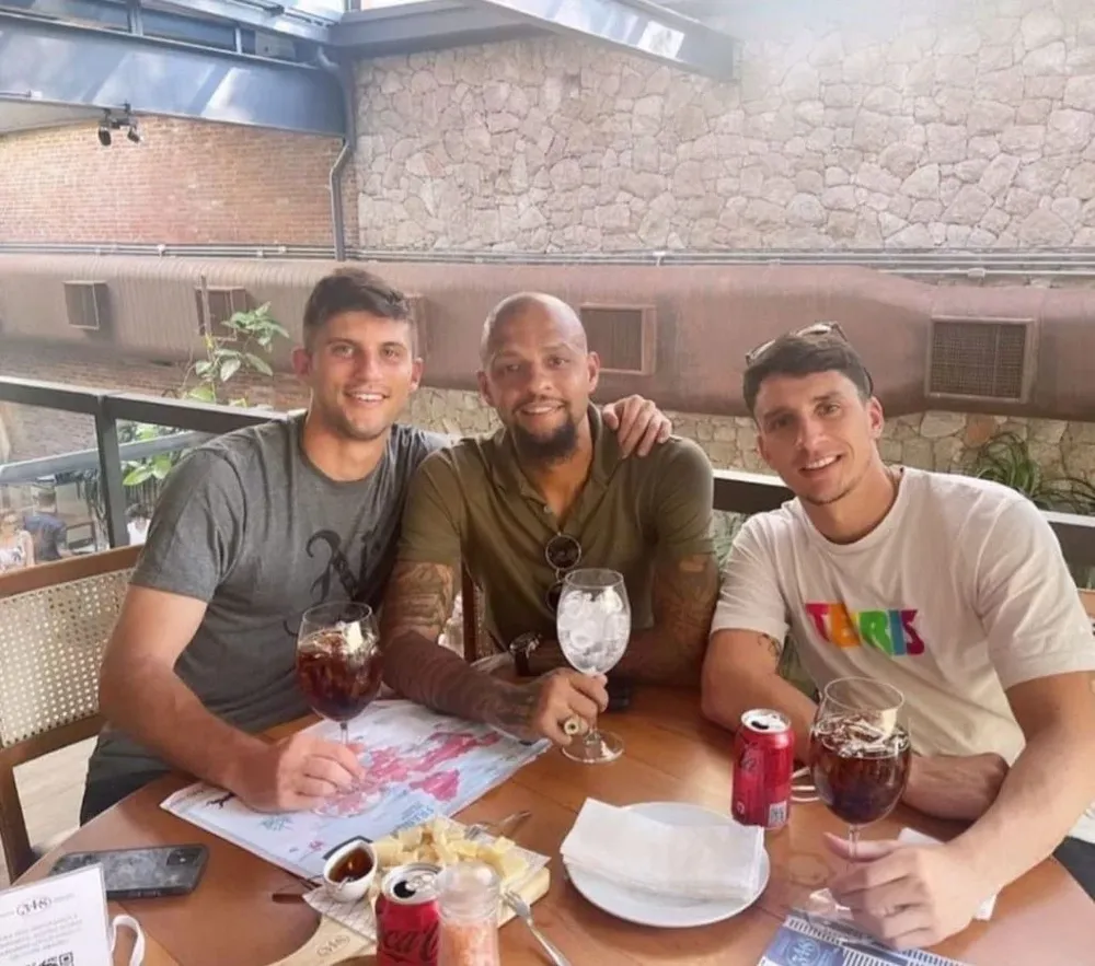 Joaquín Piquerez y su almuerzo junto a Felipe Melo y Benjamín Kuscevic