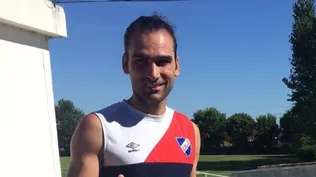 Leo Gamalho en Los Céspedes