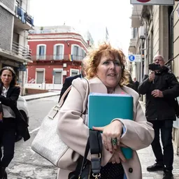 Fiscal Alicia Ghione