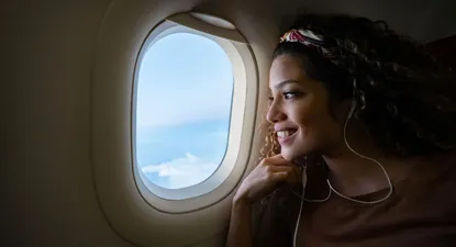 Por qué envejecemos más despacio en un avión y otros efectos de la relatividad