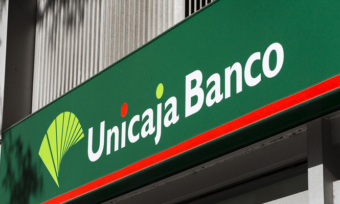Unicaja gana 573 millones en 2004, duplica su beneficio anterior y alcanza el mayor dividendo de su historia