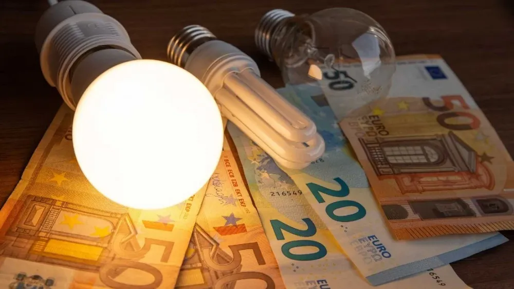 La luz registra mañana su segundo precio más alto en abril.