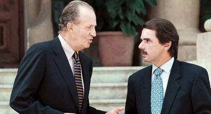 Juan Carlos I y José María Aznar en el Palacio de Marivent