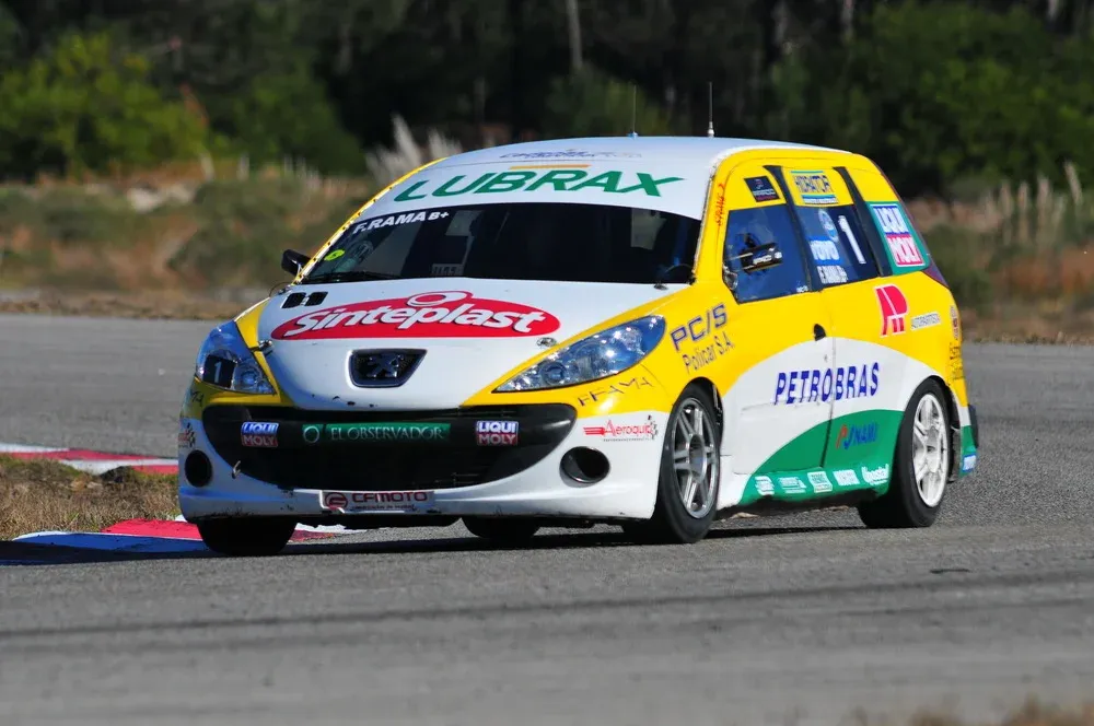 Rama renovó el título con el Peugeot 207 SW.