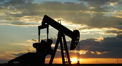 Barril de petróleo superó los US$ 50 y da un respiro a la OPEP