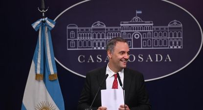 El Observador | Adorni conferencia