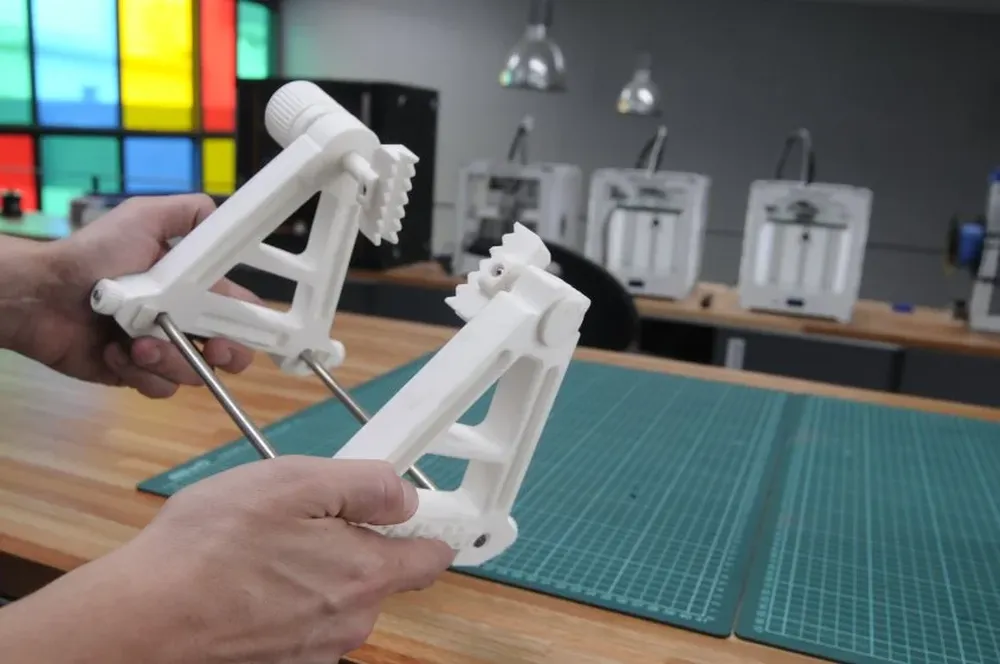 En Sinergia Tech hay impresoras 3D que utilizan emprendedores y empresas de todo tipo