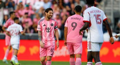 Lionel Messi y Luis Suárez ante Toronto